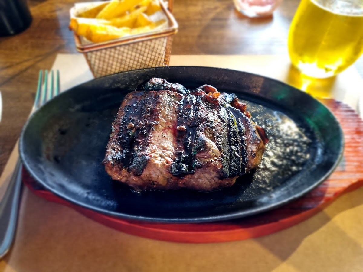 Cavenecia Steakhouse-10