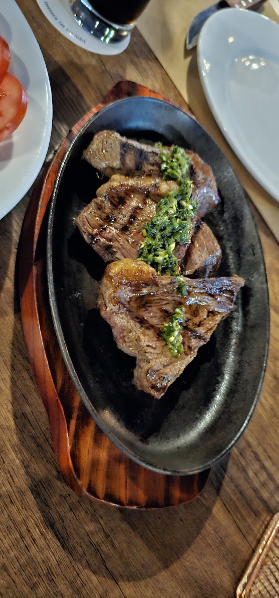 Cavenecia Steakhouse-7