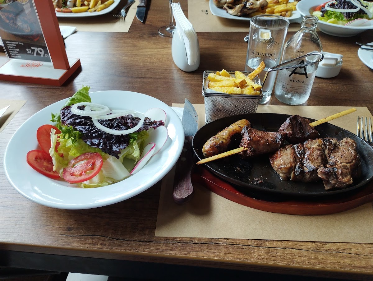 Cavenecia Steakhouse-9
