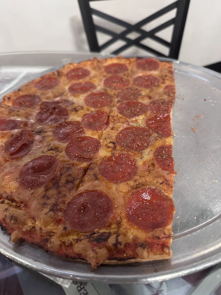 Cecil Whittaker's Pizzeria/ Stumpys Bbq-3
