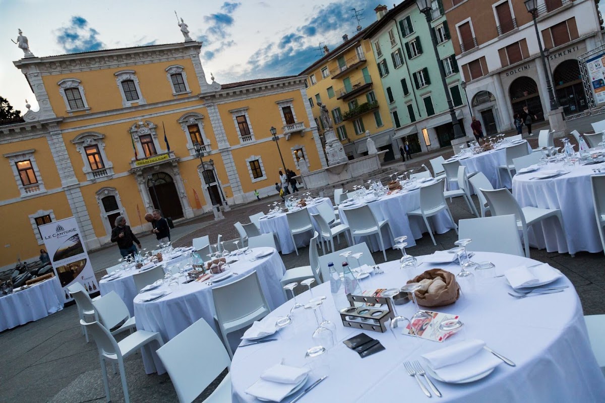 Cecosteria