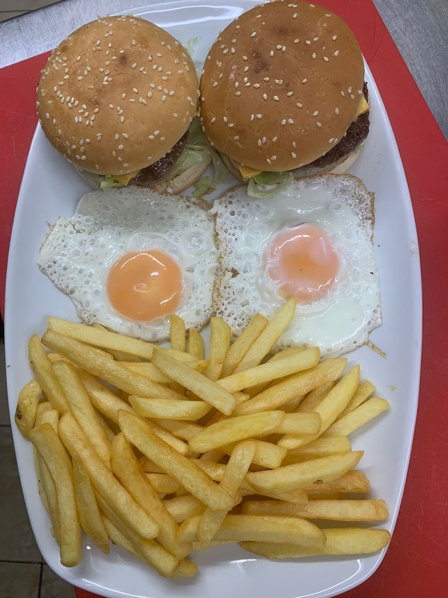 Central Cafe & Restaurant-8