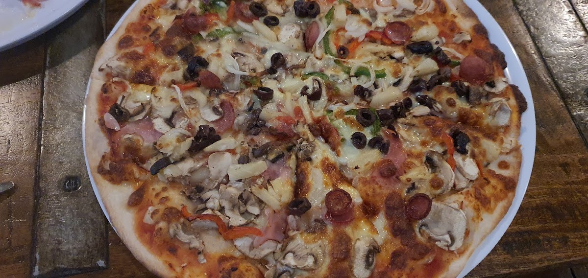 Centrepoint Pizza Kiama-5