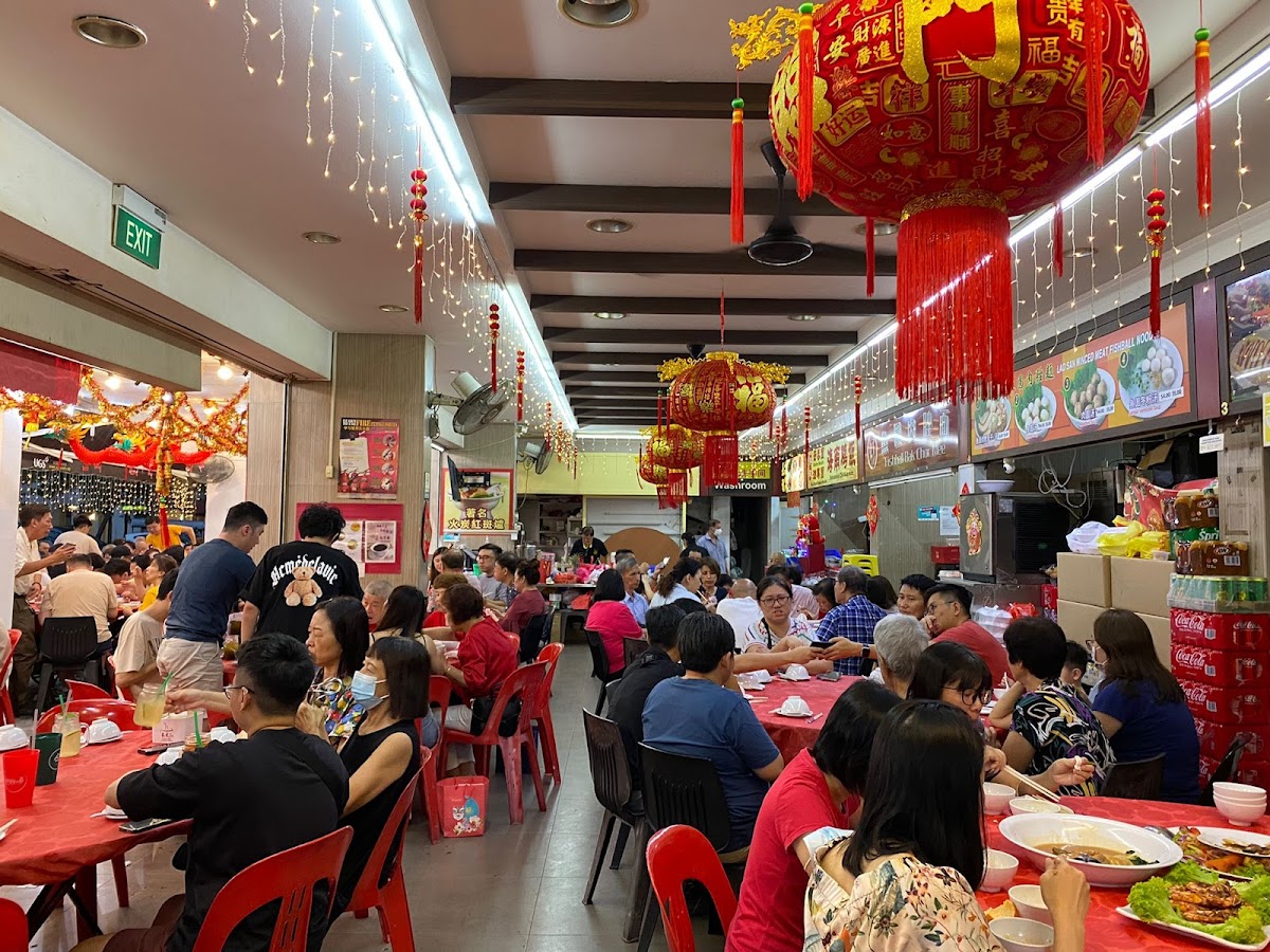 Chang Long Fishhead Steamboat 长龙火炭鱼头炉