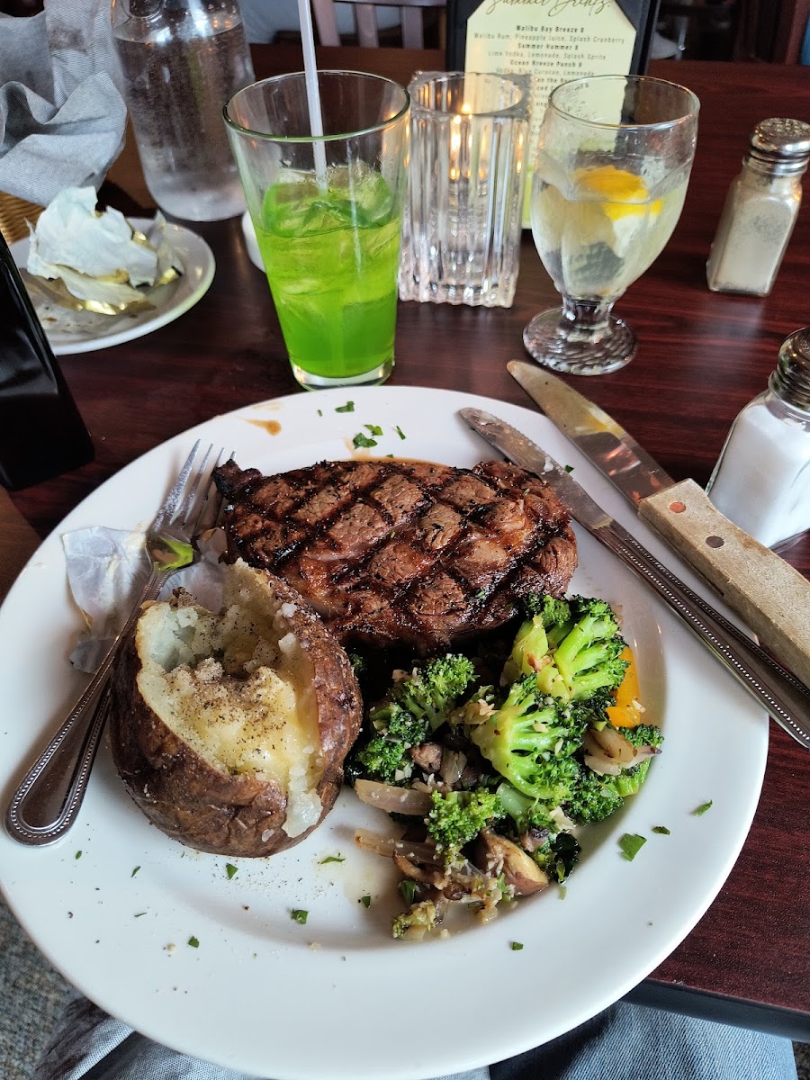 Chanticleer Inn-6