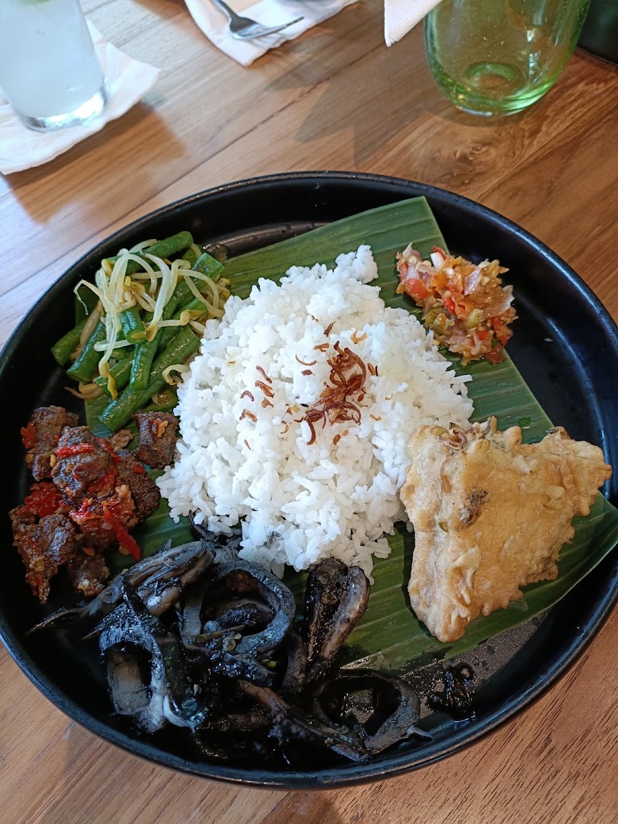 Chariot Restaurant & Bar-5