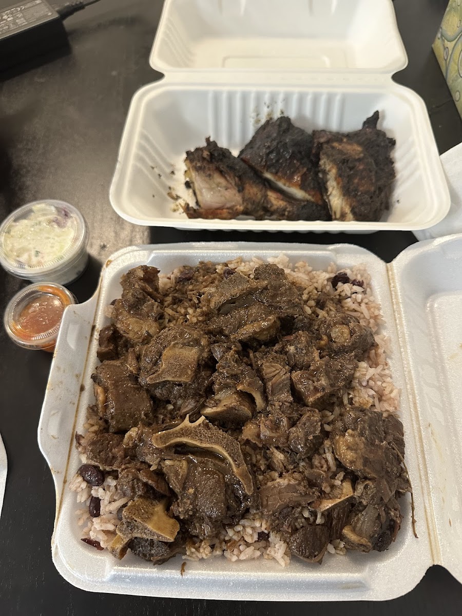 Charlie's Caribbean Cuisine-5