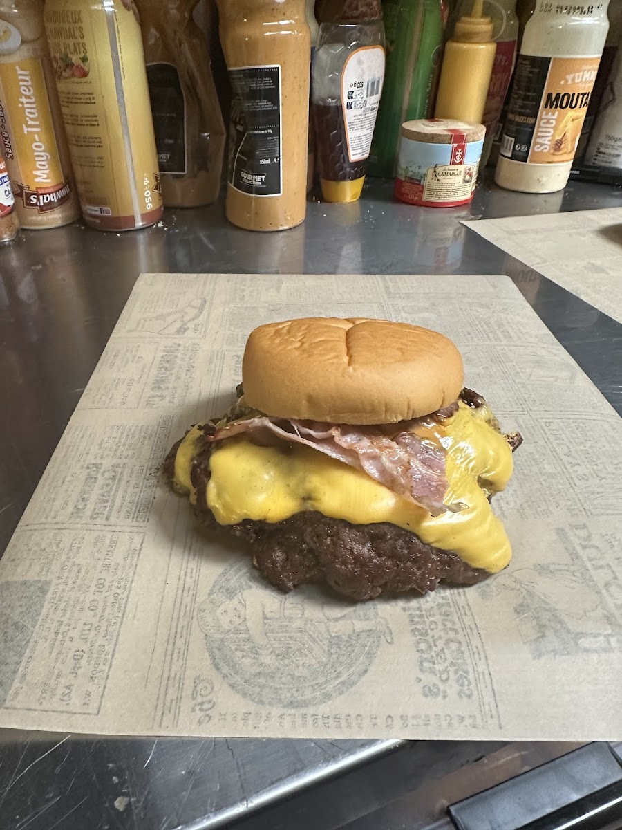 Cheesyburger-10