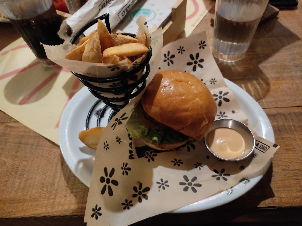 Chef Burger Golden Mile-5