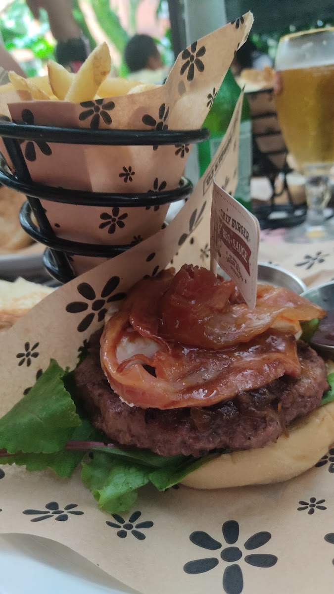 Chef Burger Golden Mile-9