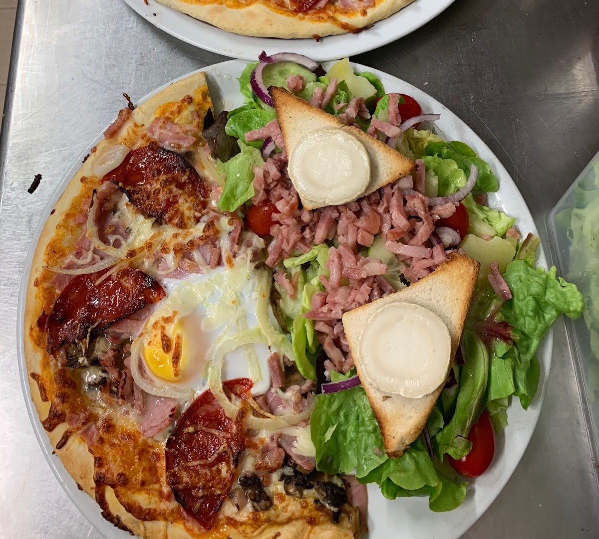 Chez Nico Pizzeria-10
