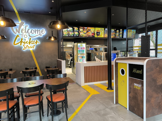 Chicken Street Montargis Naan & Fried Chicken