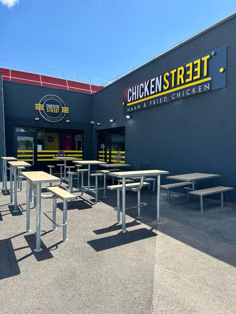 Chicken Street Valence Naan & Fried Chicken