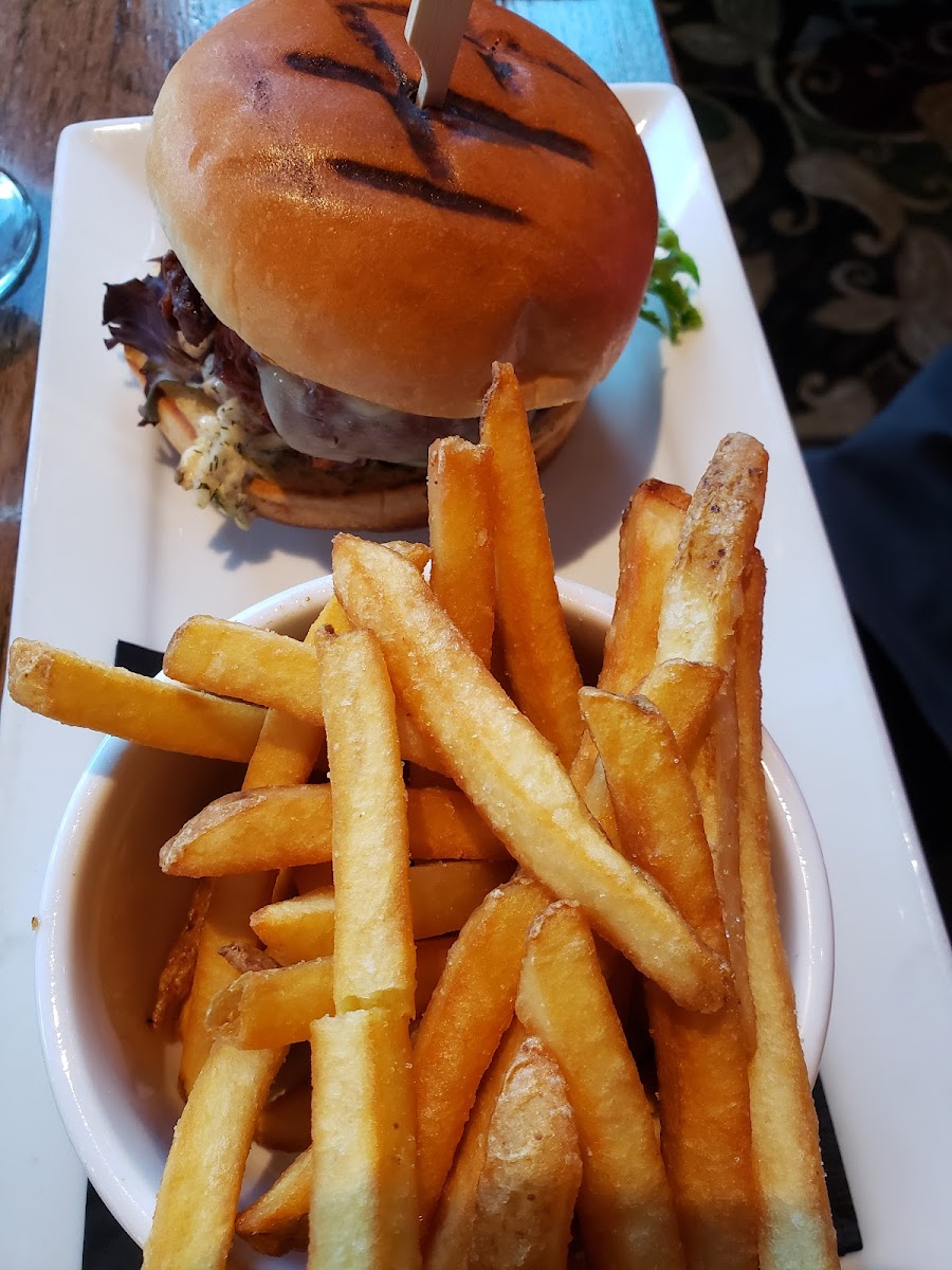 Chimney Corner Lounge-7