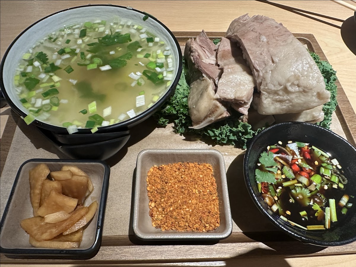 Chin Xi'an Style Restaurant 秦张记-4