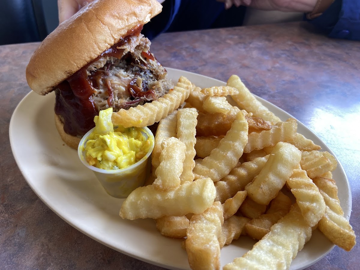 Chuck's Bbq-2