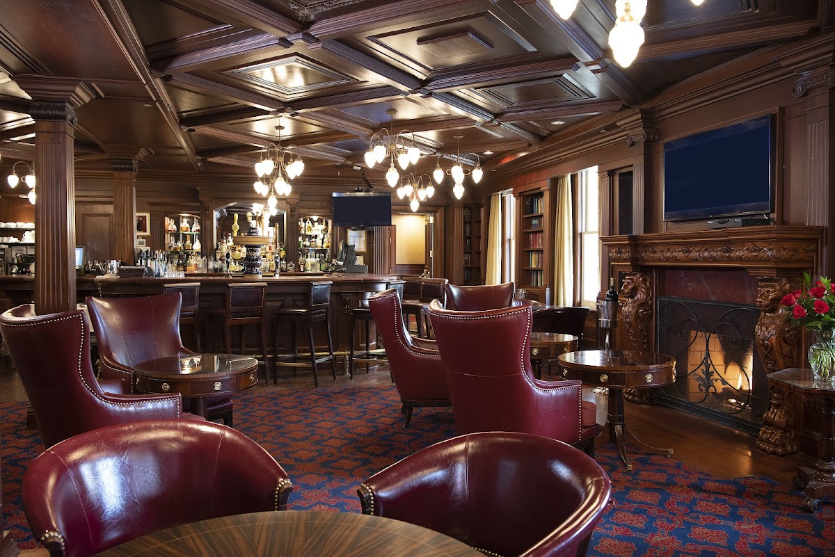 Churchill Lounge