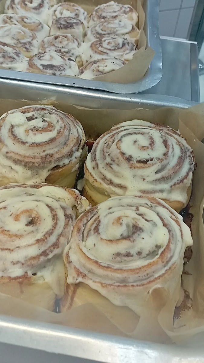 Cinnabon-2
