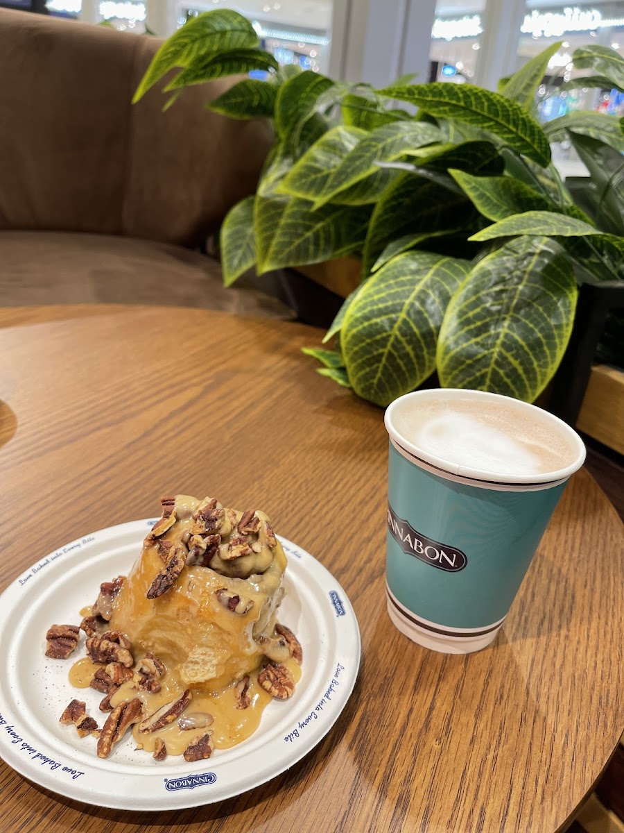 Cinnabon-3