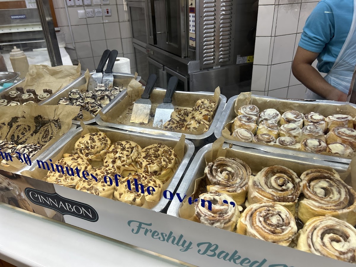 Cinnabon-4