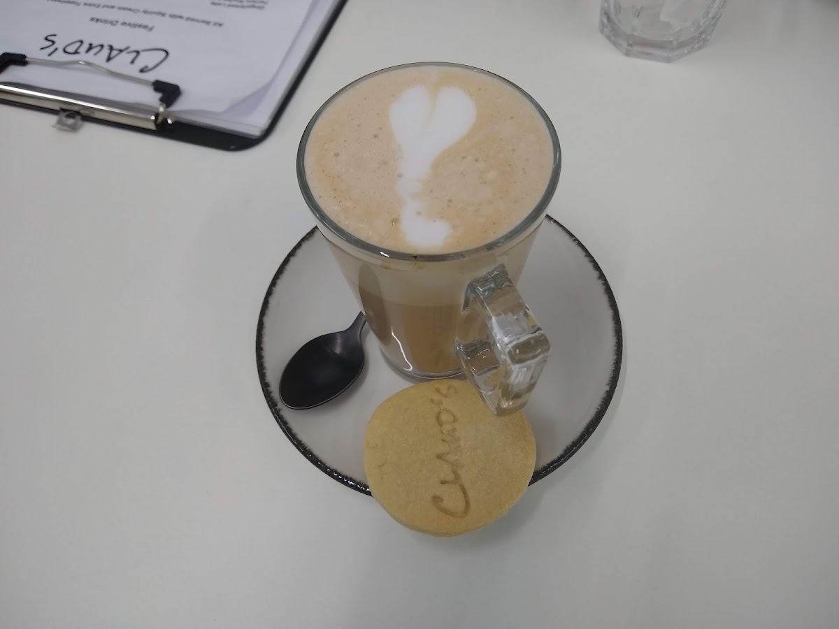 Claud's Coffee Shop & Dessert Parlour-9