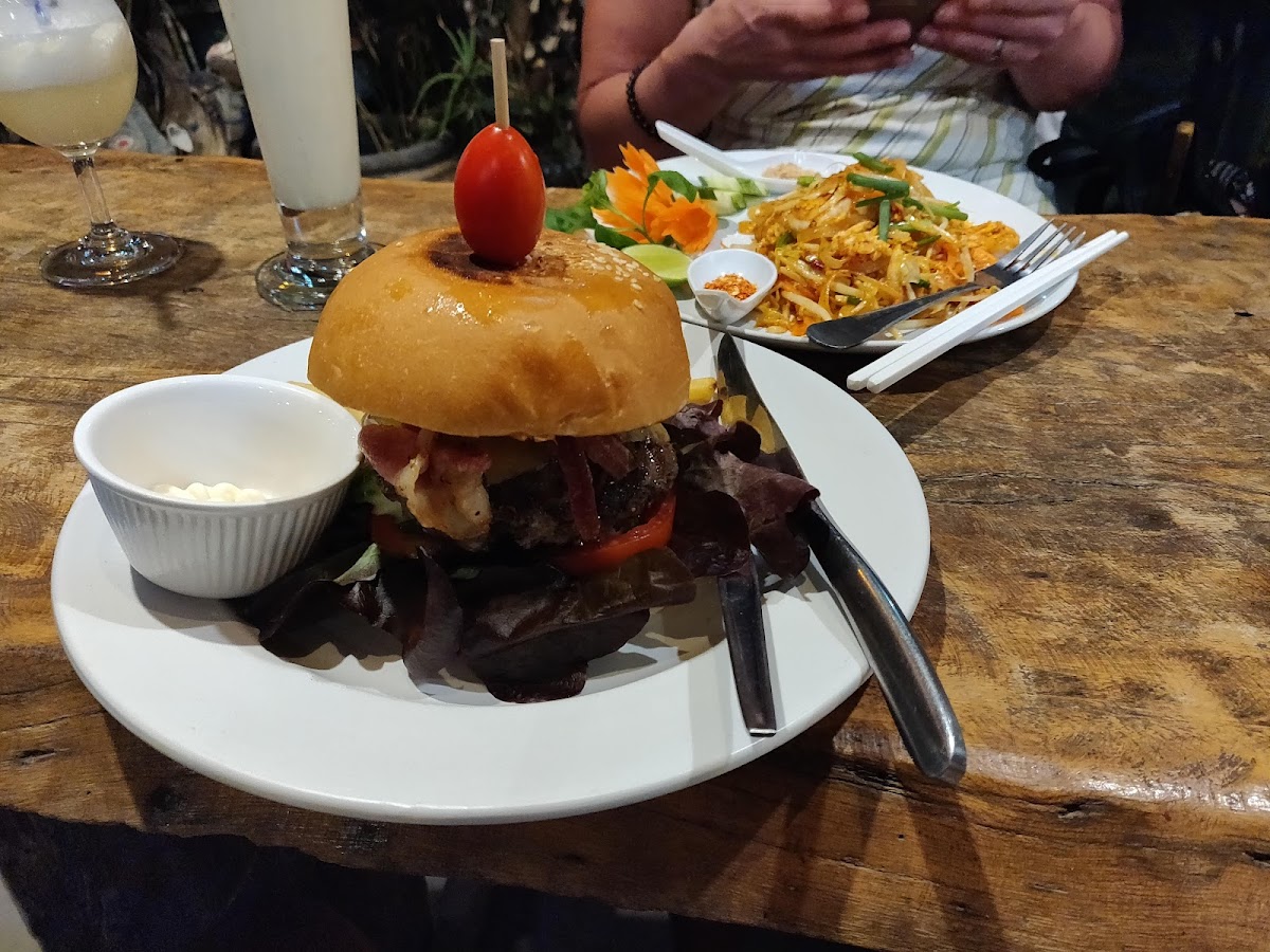 Cloud 9 Rastaurant & Bar-10