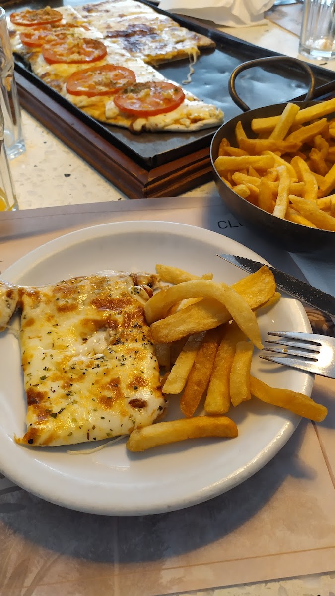 Club De Pizzas-10
