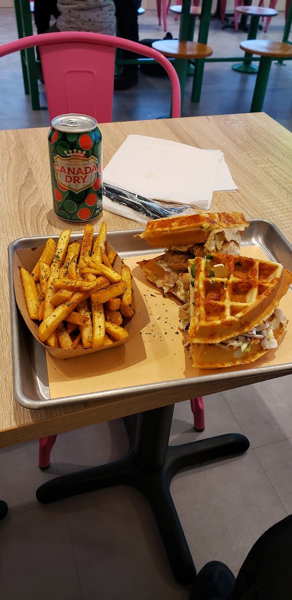 Cluck Clucks Chicken And Waffles - Ajax-9