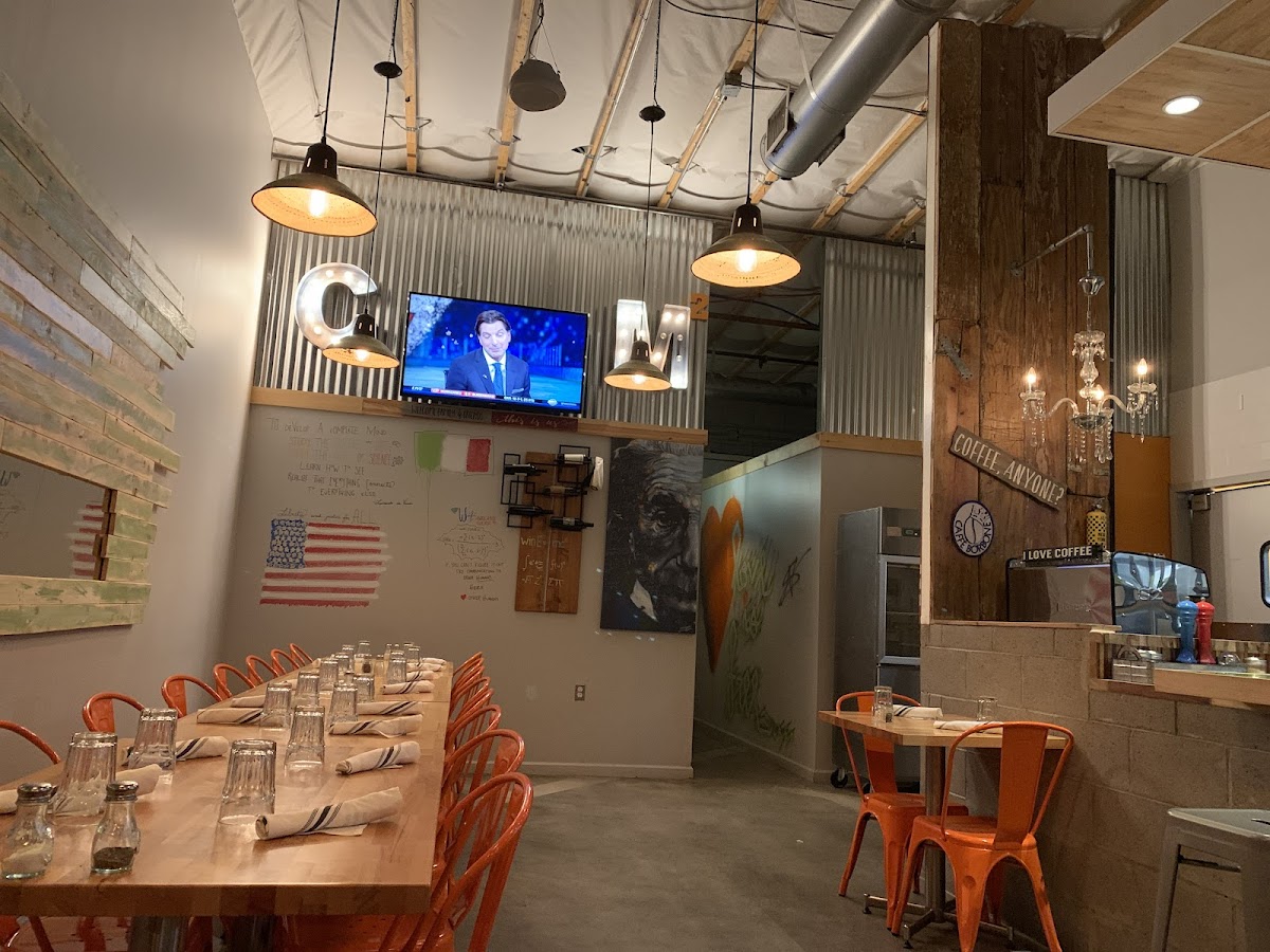 Cm2 Pizzeria & Bakeshop