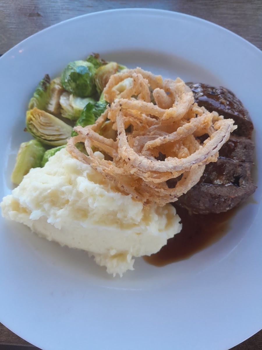 Coach House Bar & Grill-7