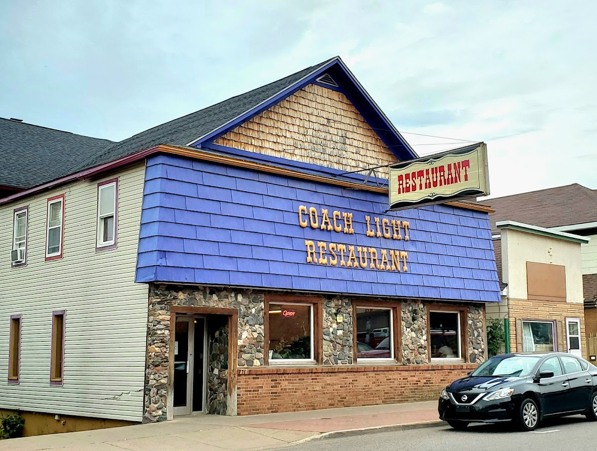 Coachlight Restaurant | Breakfast • Lunch