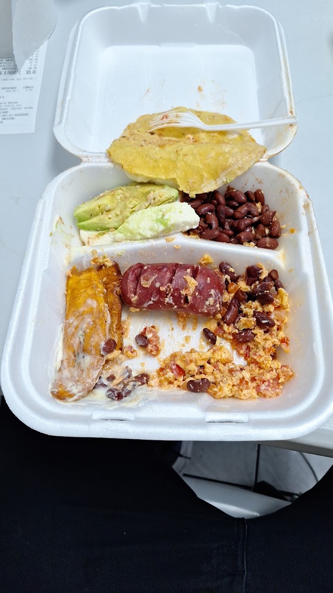 Coco Baleadas Aeroplaza-10