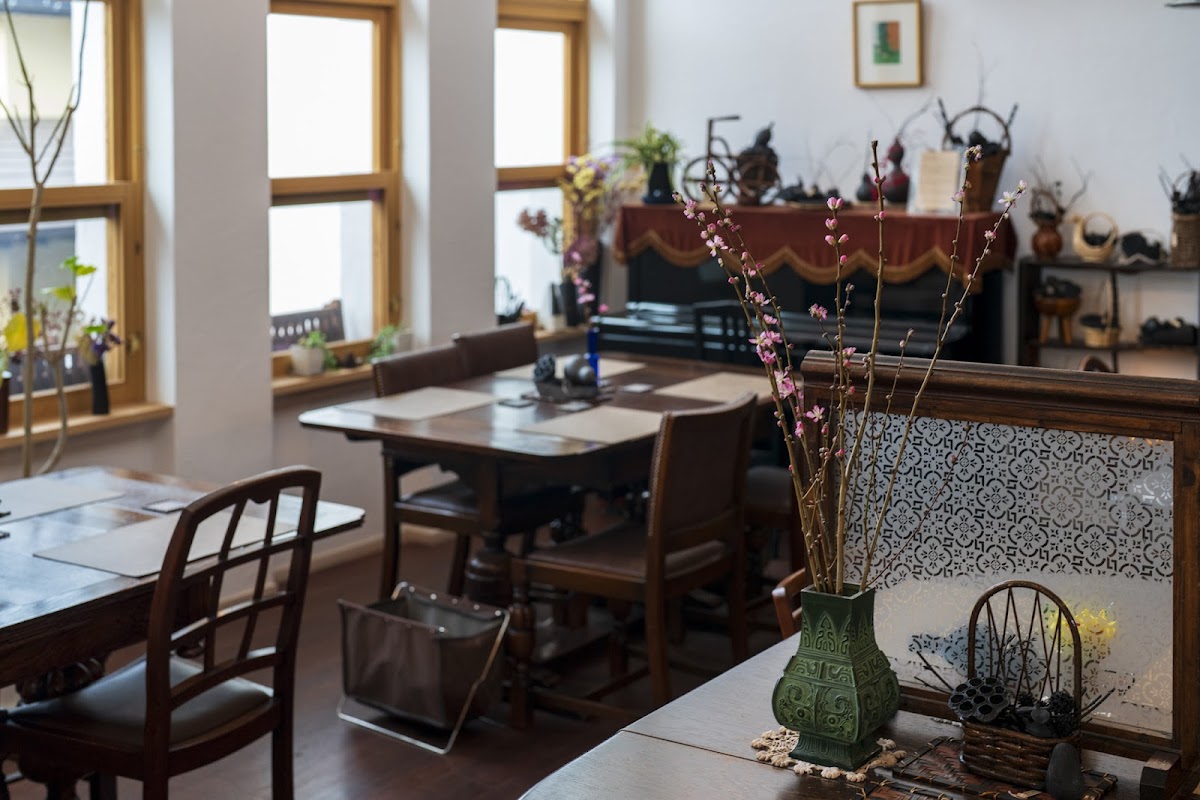 Coffee Restaurant & Boutique Mari
