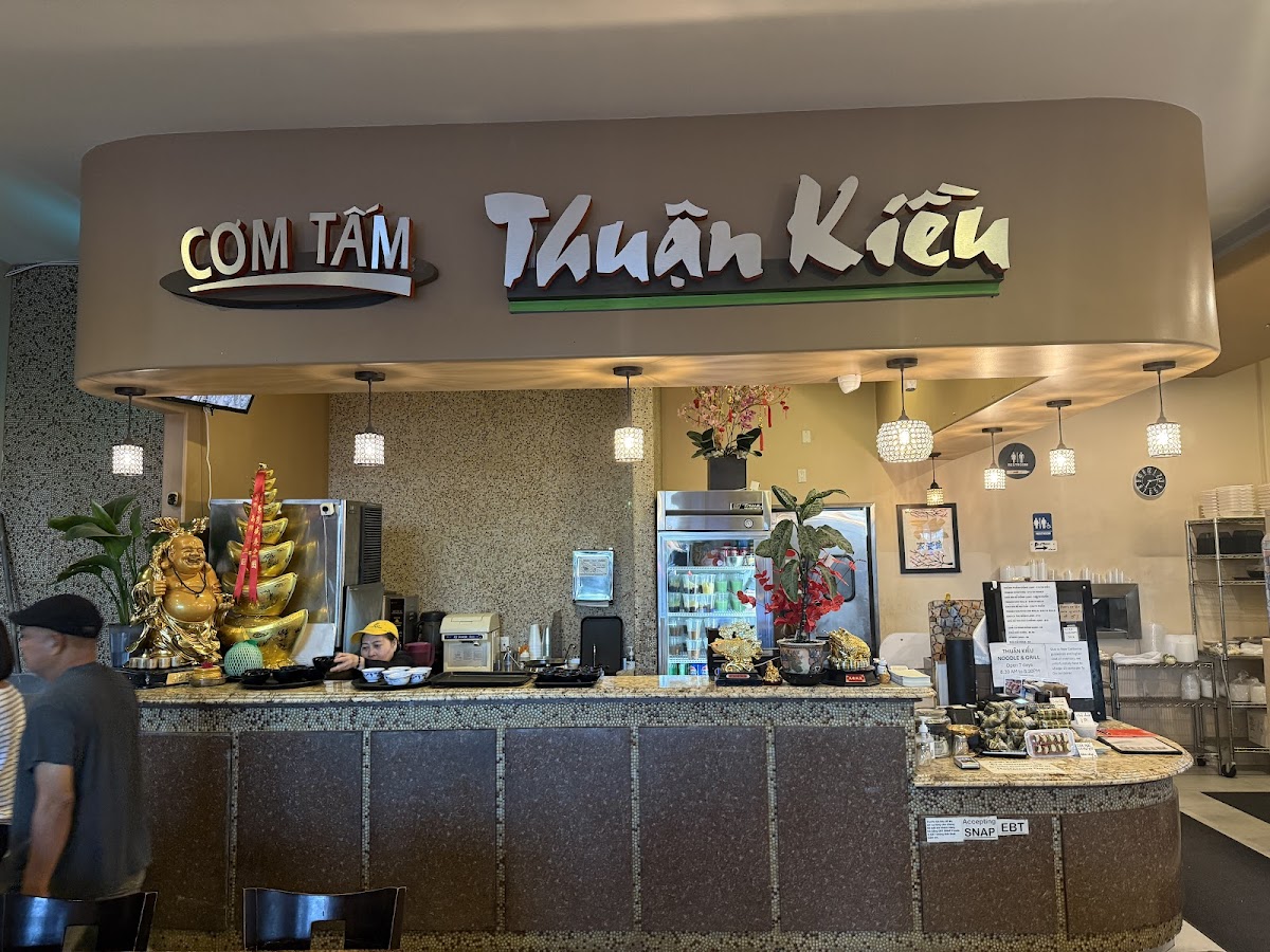 Com Tam Thuan Kieu