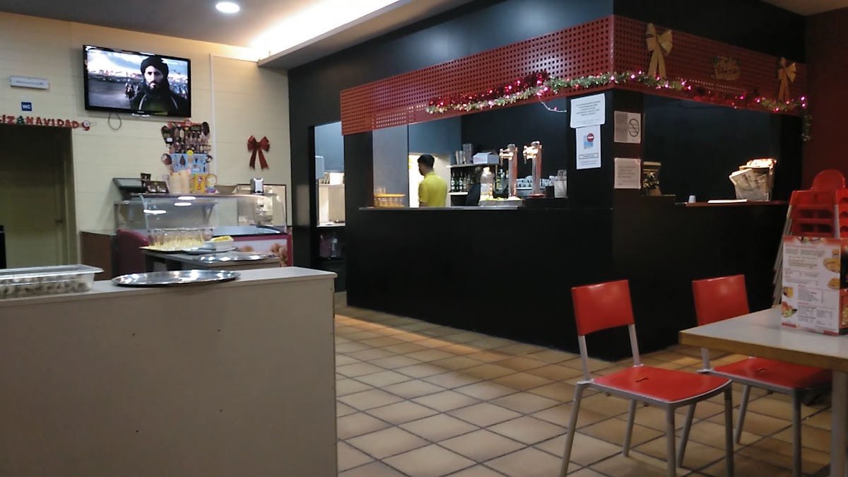 Corner Hut-2