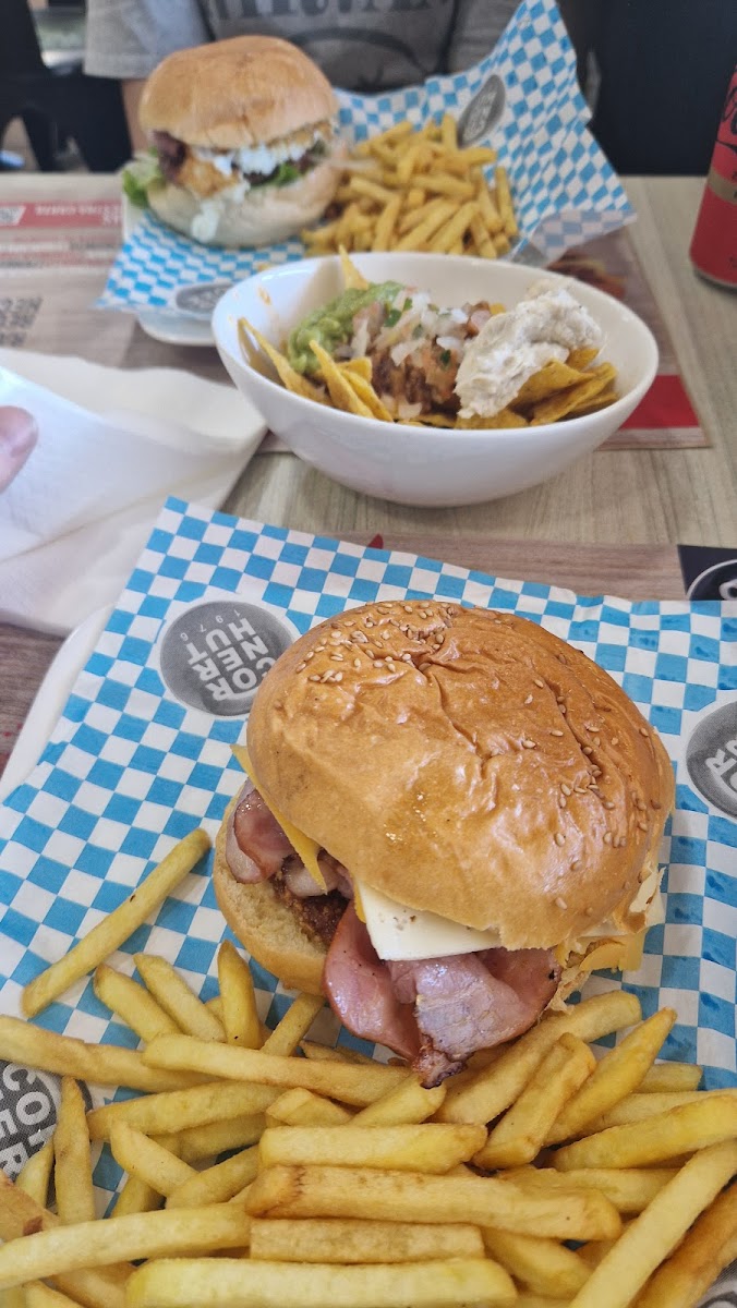 Corner Hut-7