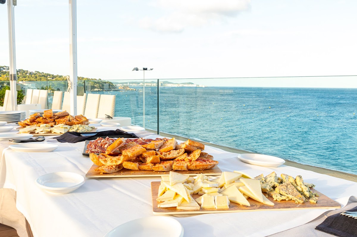 Cosmo Beach Restaurant-3