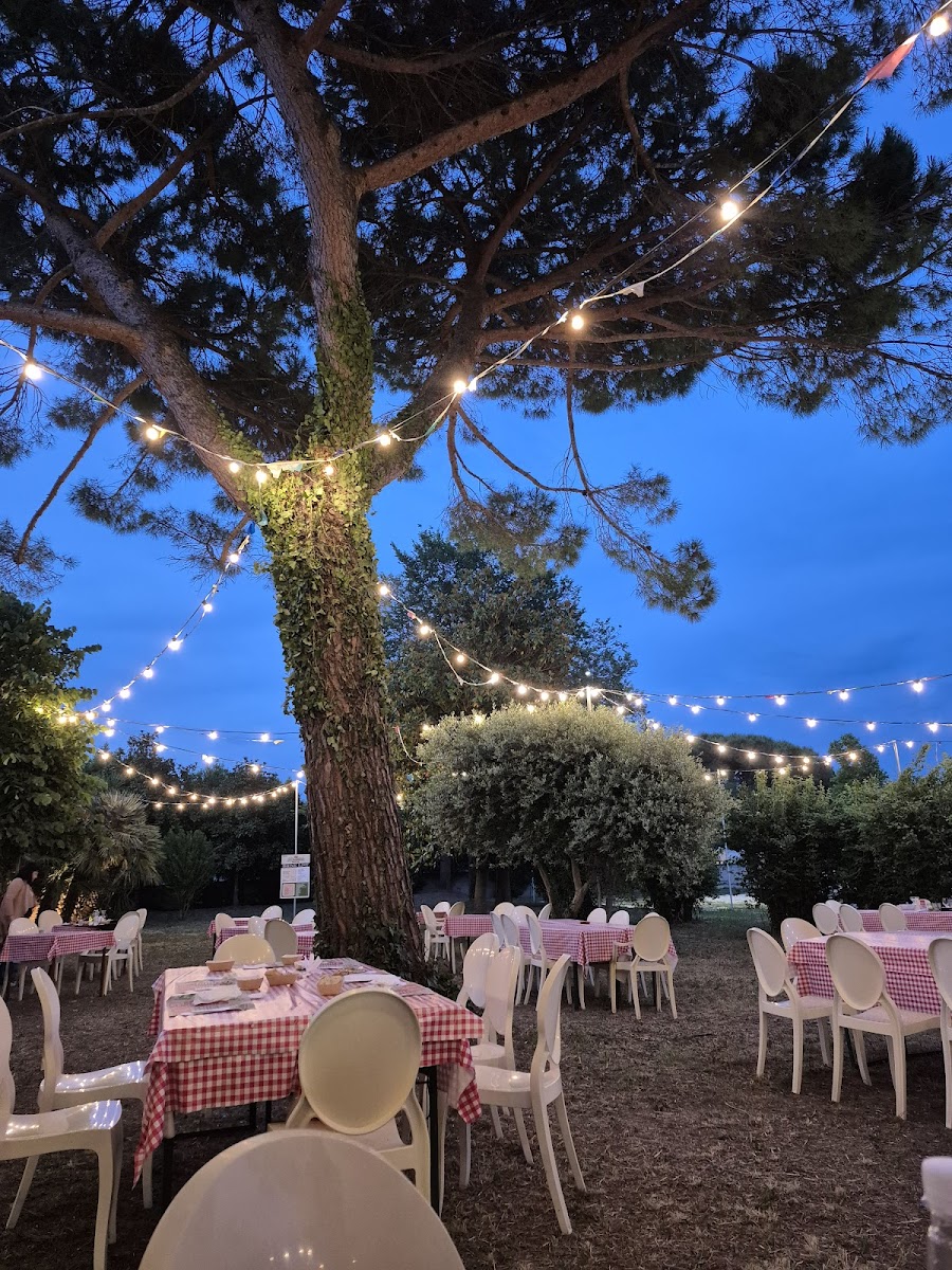 Costa Brava Grill Garden-10