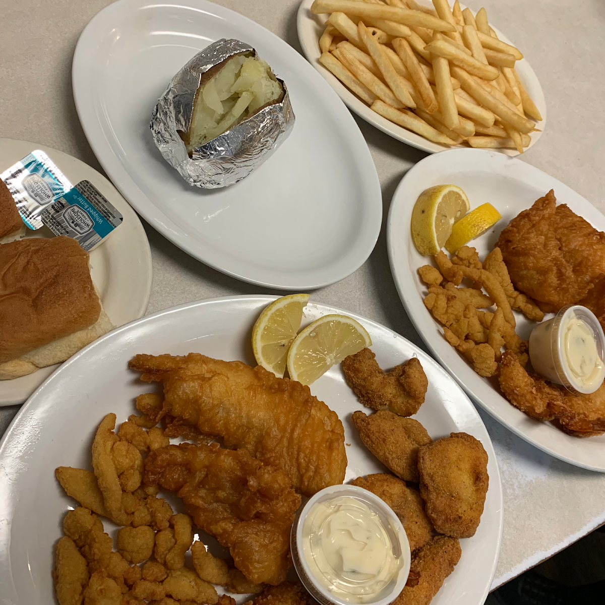 Country Ranch Family Restaurant & Ice Cream Parlor-10