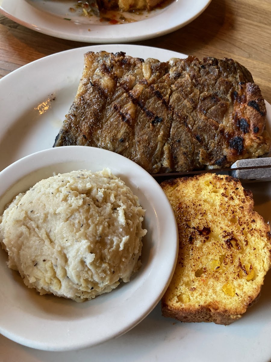 Cowboy Bar & Grill-5