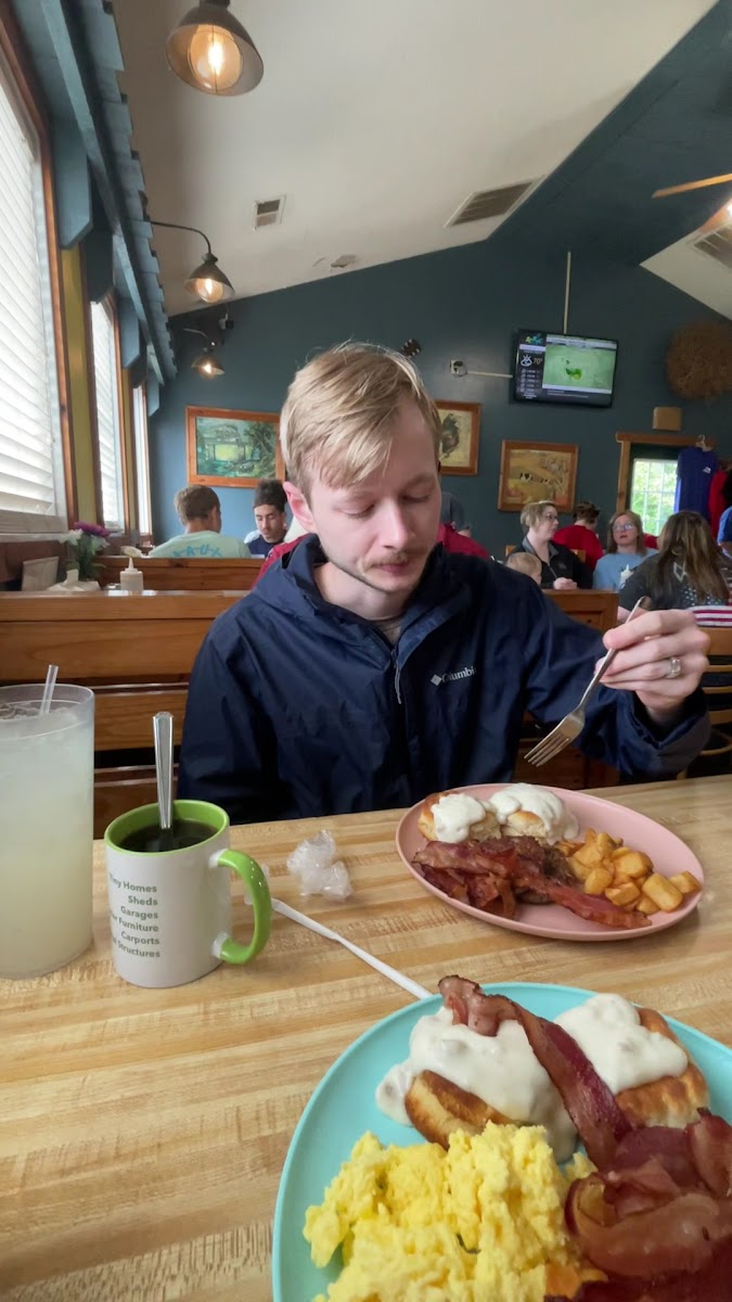 Cowboy's Country Cookin'-2