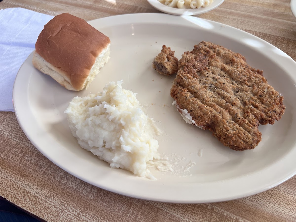 Cowboy's Country Cookin'-3