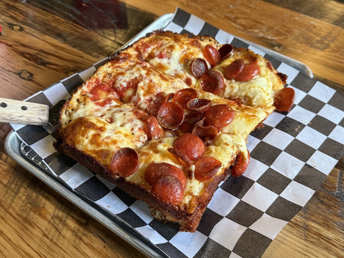 Crusher's Pizza & Wings-5