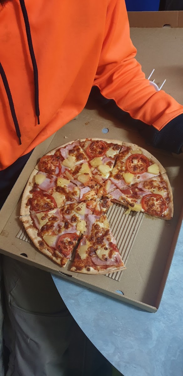 Crust Pizza Mildura-7