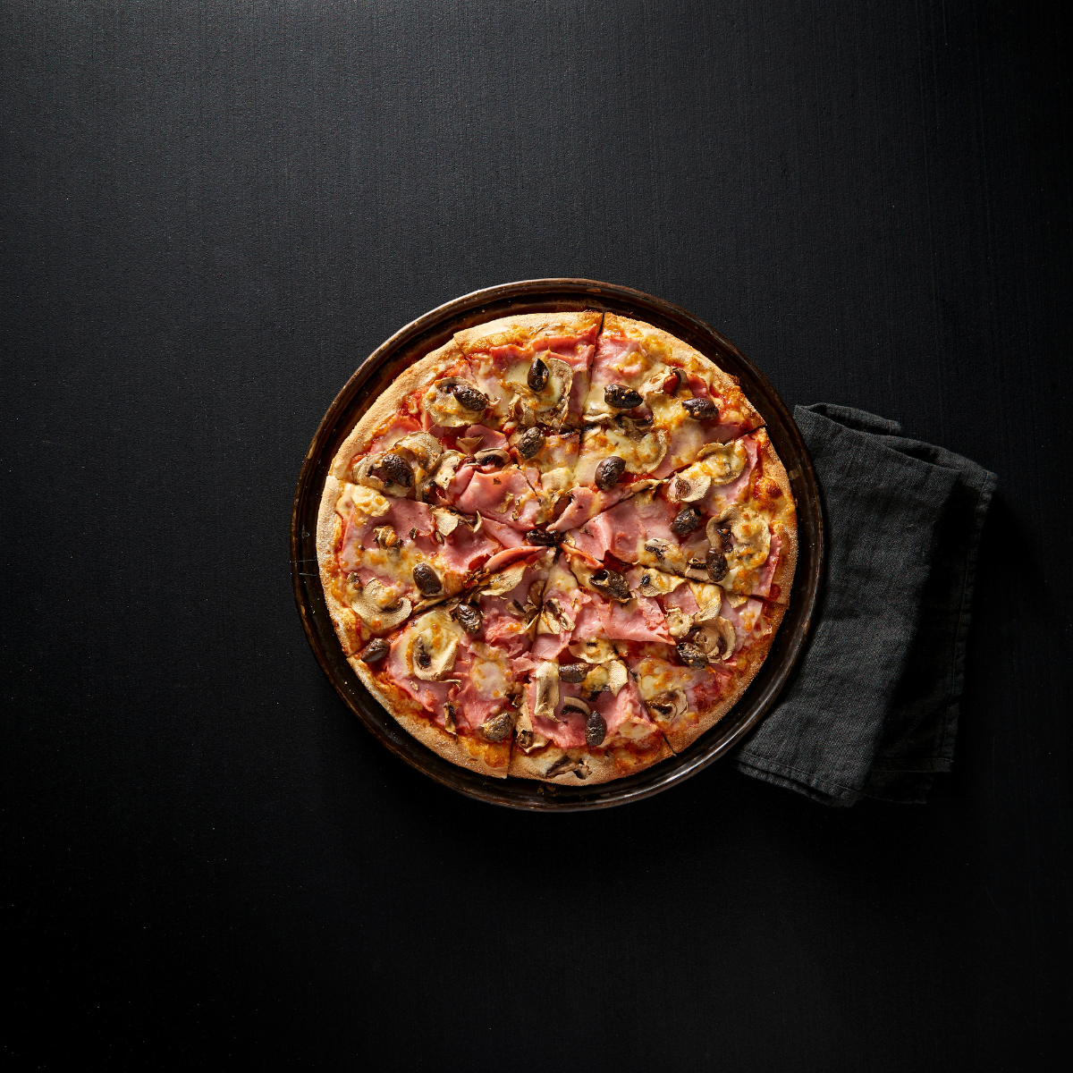 Crust Pizza Southport-10
