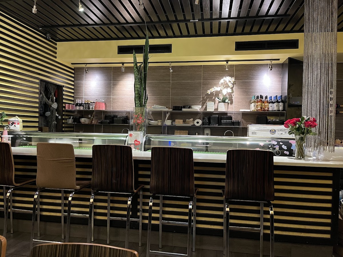 Cucumber Sushi & Salad Bar On Hylan