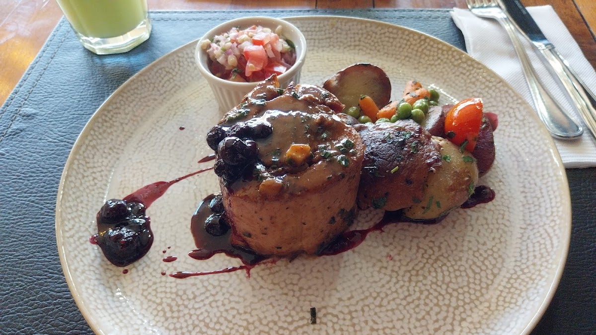 Cumbres Araucania ( Restaurant & Centro De Eventos )-6