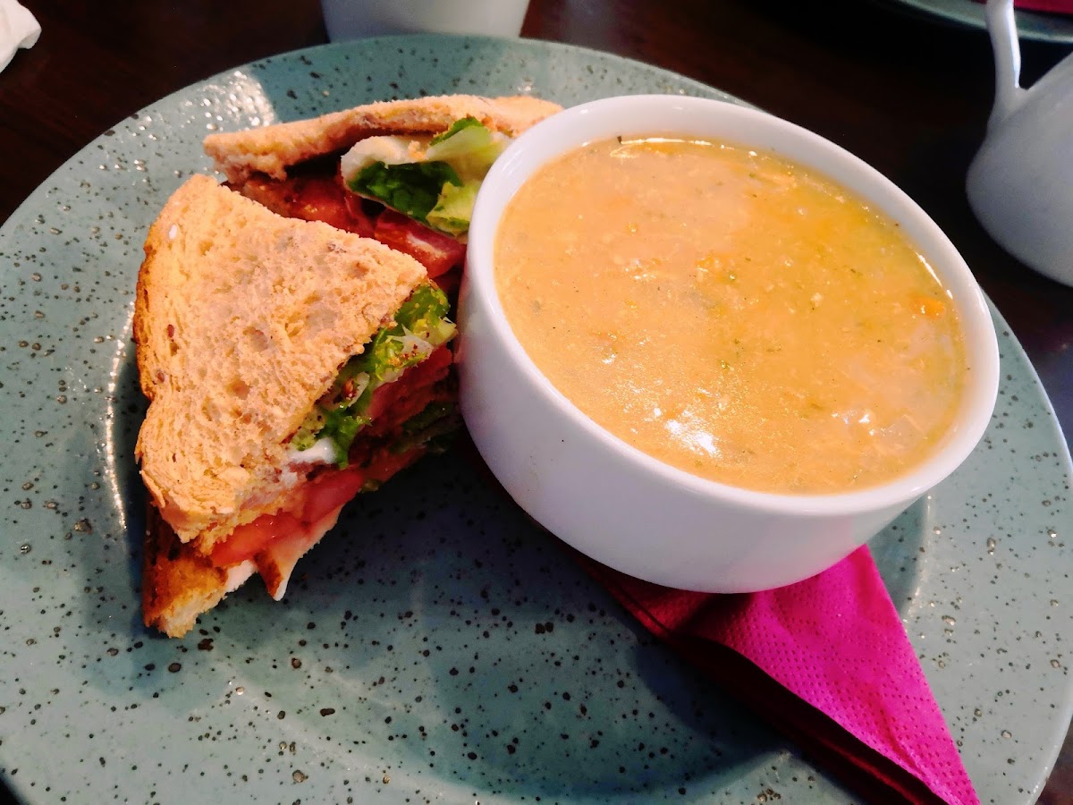 Curly Cup Cafe-10