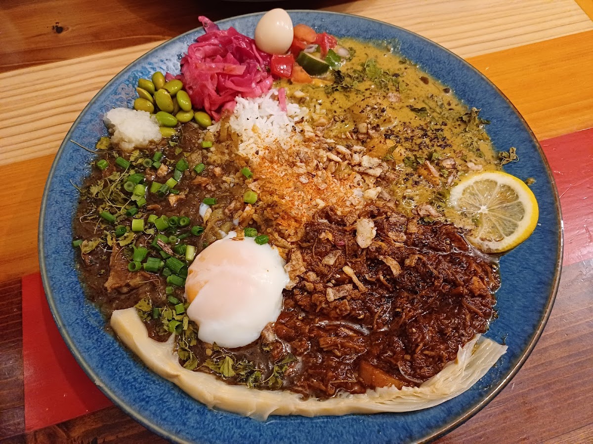 Curry & Bar 240-4
