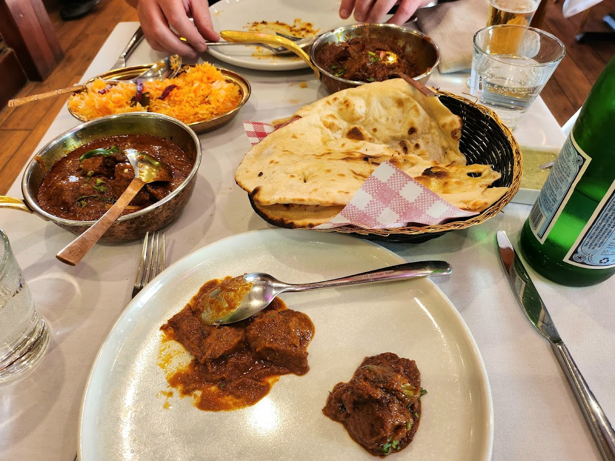 Curry Queen - Premium Indian Tandoori Restaurant In Hampton-8